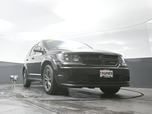 Used 2018 Dodge Journey SE w/ Connectivity Group image 24