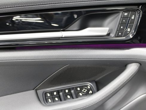 Certified 2025 Porsche Panamera 4 image 25