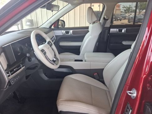 Used 2025 Hyundai Santa Fe SEL AWD/4WD image 4
