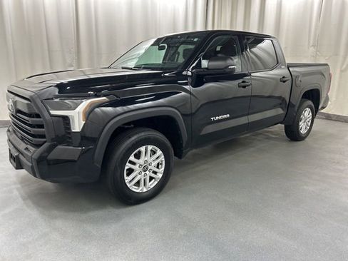 Used 2023 Toyota Tundra SR5 w/ SR5 Convenience Package image 2