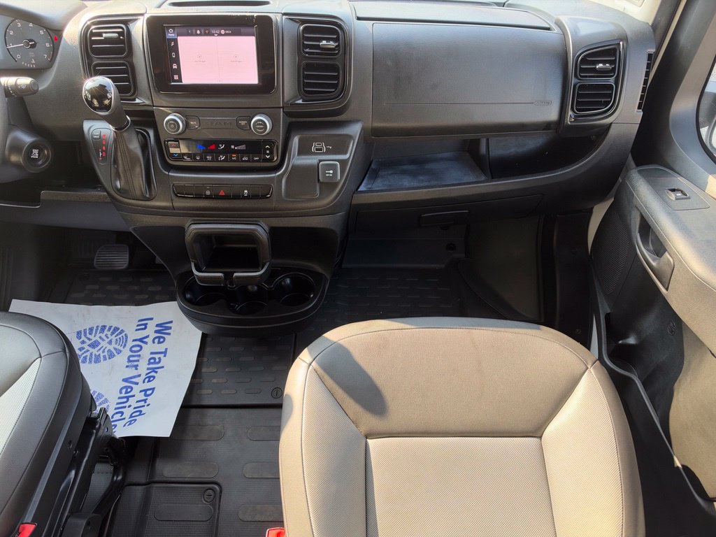 Used 2025 RAM ProMaster 2500 w/ Convenience Group FWD image 17
