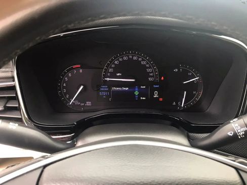 Used 2017 Cadillac XT5 Luxury w/ Driver Awareness Package AWD/4WD image 22