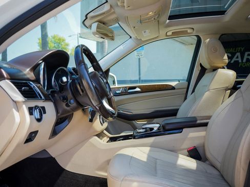 Used 2018 Mercedes-Benz GLE 350 w/ Premium 1 Package image 6