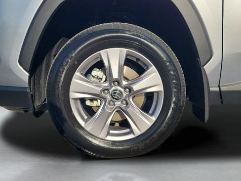 Used 2025 Toyota RAV4 XLE w/ Convenience Package FWD image 27
