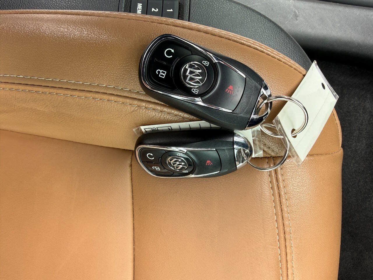 Used 2019 Buick Encore Essence w/ Experience Buick Package AWD/4WD image 17