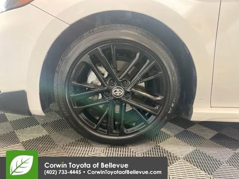 Used 2025 Toyota Camry SE image 27