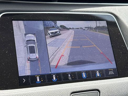 Used 2019 Cadillac XT4 Premium Luxury w/ Technology Package AWD/4WD image 34
