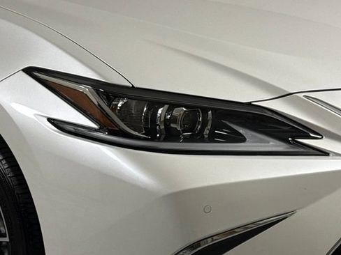 Used 2025 Lexus ES 350 w/ Premium Package FWD image 16
