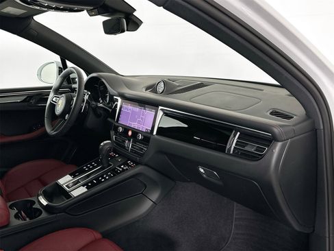 New 2025 Porsche Macan Turbo image 29