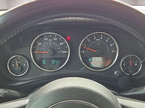 Used 2013 Jeep Wrangler Sahara w/ Connectivity Group AWD/4WD image 22