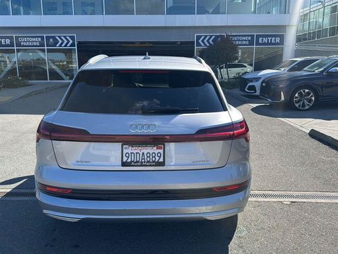 Used 2022 Audi e-tron Premium Plus AWD/4WD image 7