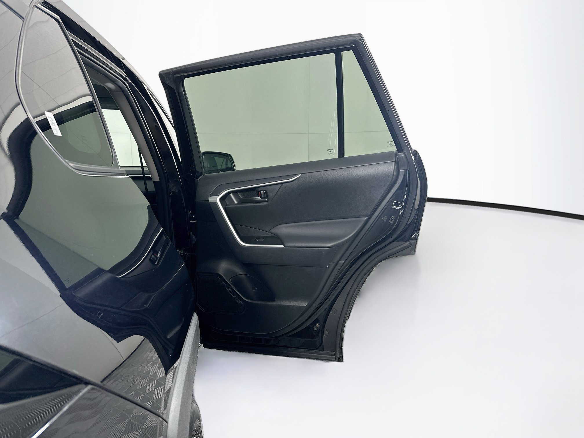 Used 2025 Toyota RAV4 LE AWD/4WD image 30