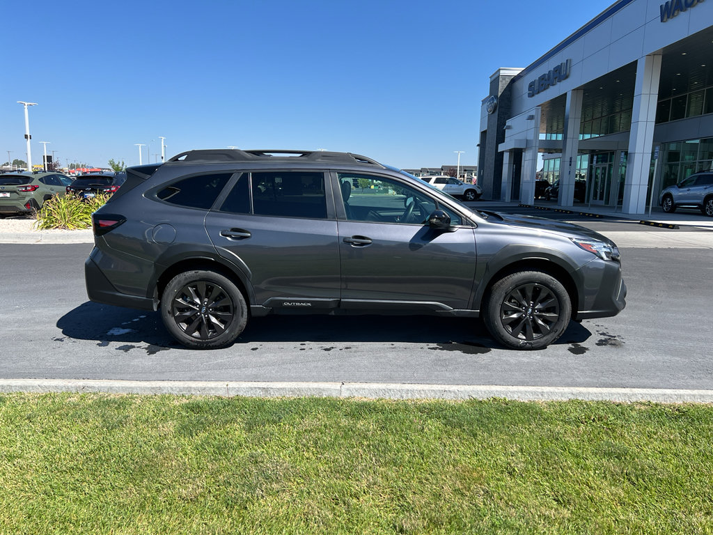 Used 2025 Subaru Outback Onyx Edition AWD/4WD image 8