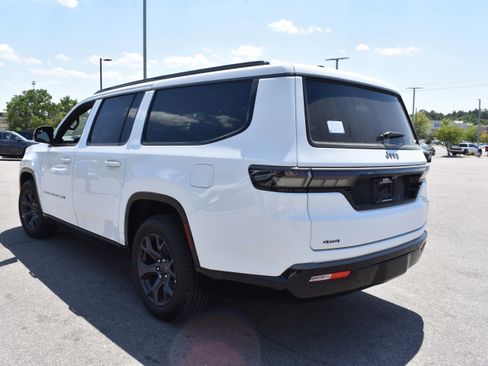 New 2026 Jeep Grand Wagoneer L Limited AWD/4WD image 7