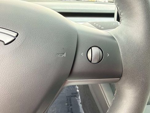 Used 2023 Tesla Model 3 Performance image 36