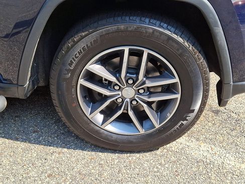 Certified 2017 Jeep Grand Cherokee Limited AWD/4WD image 9