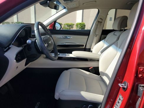 Certified 2024 Genesis GV70 2.5T image 27