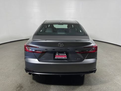 Used 2025 Toyota Camry SE FWD image 4