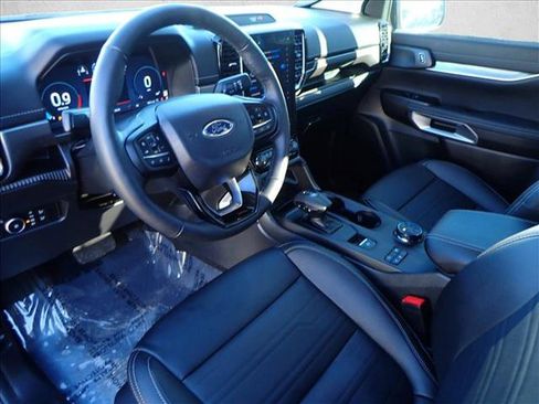 Used 2024 Ford Ranger Lariat w/ Trailer Tow Package image 9