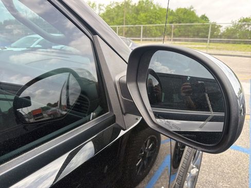 Used 2013 Chevrolet Avalanche LTZ AWD/4WD image 5