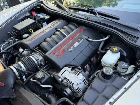 Used 2005 Chevrolet Corvette Coupe w/ Preferred Equipment Group RWD image 29