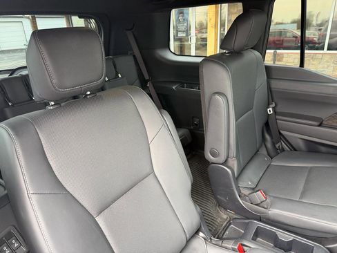 Used 2024 Lexus GX 550 GX 550 Premium 4WD w/ Accessory Package (2T) image 25