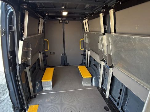 Used 2018 Mercedes-Benz Sprinter 2500 image 9