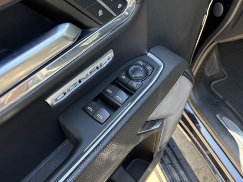 Used 2023 GMC Sierra 1500 Denali AWD/4WD image 15