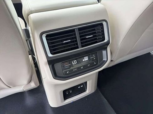 New 2026 Volkswagen Atlas SEL Premium R-Line image 8