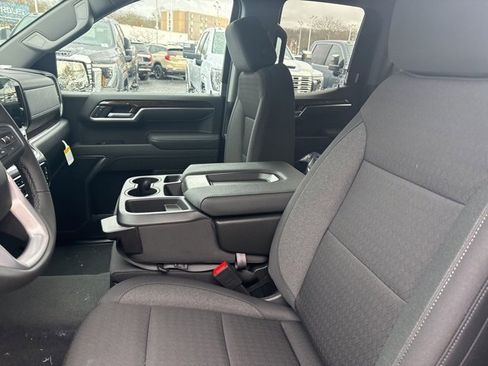 New 2026 GMC Sierra 1500 SLE w/ Preferred Package image 21