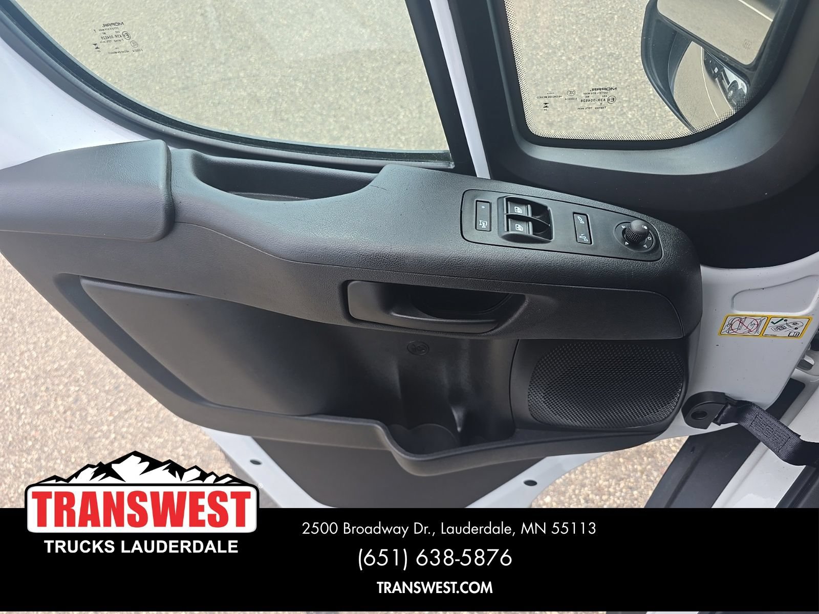 Used 2025 RAM ProMaster 2500 w/ Convenience Group FWD image 13