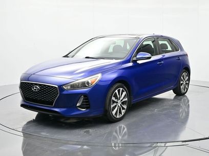 Used 2019 Hyundai Elantra GT w/ Style Package 02