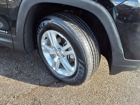 Certified 2023 GMC Terrain SLE image 37