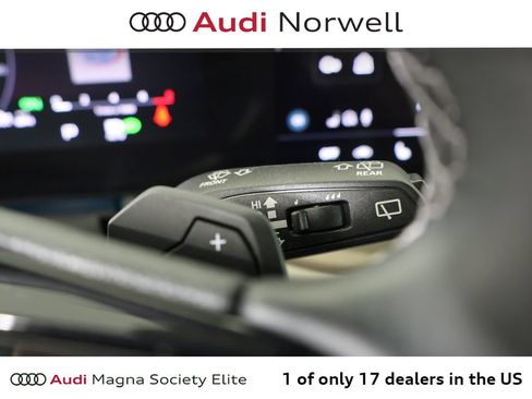 Used 2025 Audi Q5 Premium w/ Convenience Package AWD/4WD image 29