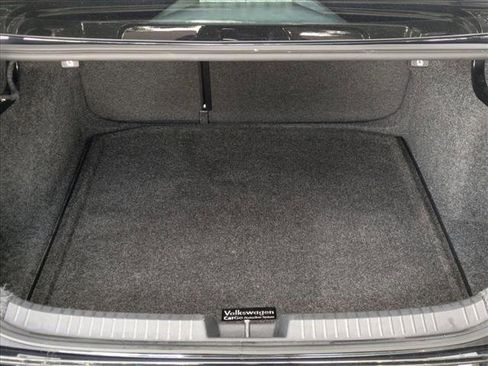 Used 2021 Volkswagen Jetta SEL Premium image 6