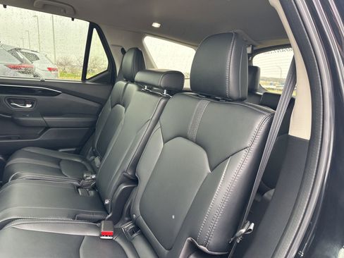 Used 2024 Honda Pilot Touring image 20