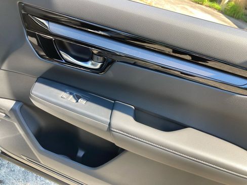 Certified 2025 Honda CR-V EX-L image 31