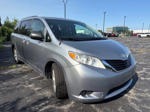 Used 2011 Toyota Sienna LE w/ Towing Pkg FWD image 6