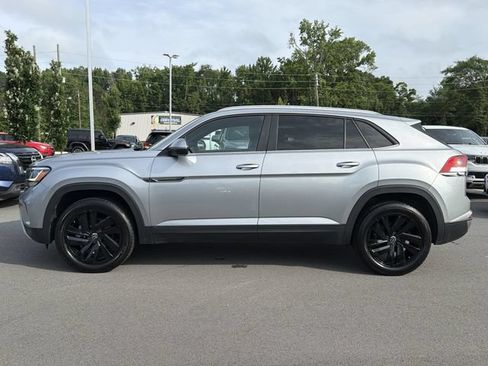 Used 2023 Volkswagen Atlas Cross Sport SE FWD image 6