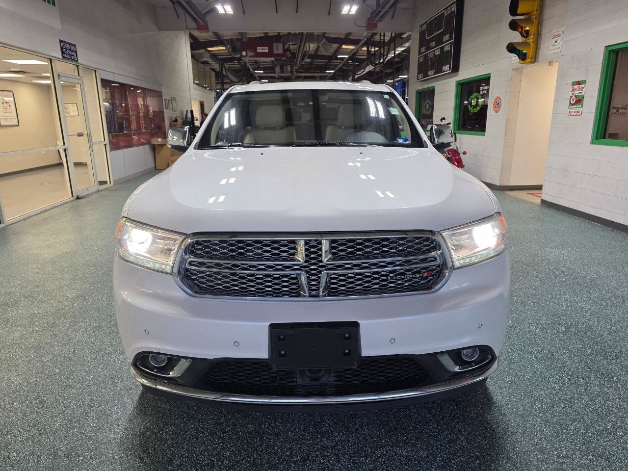Used 2018 Dodge Durango Citadel w/ Technology Group AWD/4WD image 3