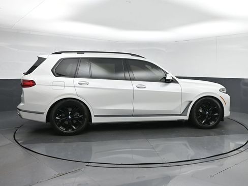 Used 2022 BMW X7 xDrive40i w/ Executive Package AWD/4WD image 8