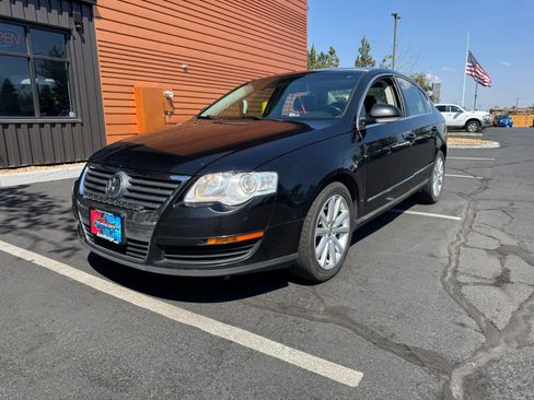 Used 2006 Volkswagen Passat 2.0T FWD image 1