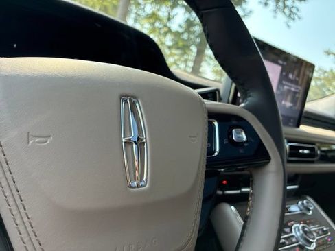 Certified 2024 Lincoln Aviator Reserve AWD/4WD image 29
