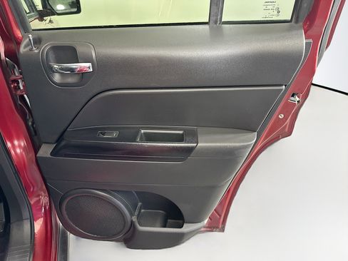 Used 2016 Jeep Patriot Sport w/ Power Value Group image 26