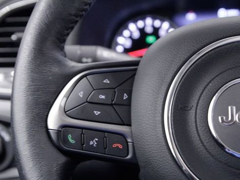 Used 2022 Jeep Renegade Latitude w/ Sun/Sound Group image 25