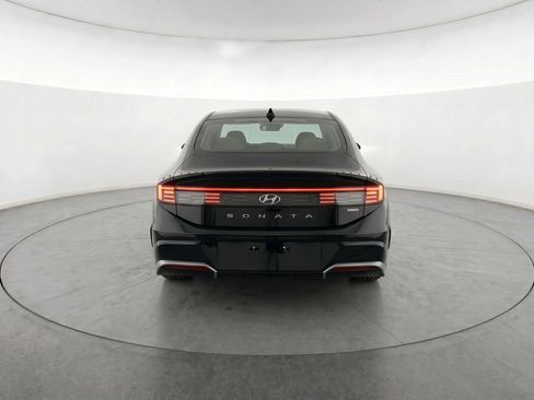 Certified 2025 Hyundai Sonata Limited FWD image 7