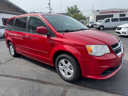 Used 2012 Dodge Grand Caravan SXT w/ Security Group FWD image 15