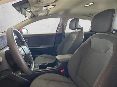 Used 2025 Kia K4 FWD image 12