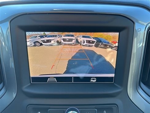 Used 2025 Chevrolet Silverado 1500 Custom image 18