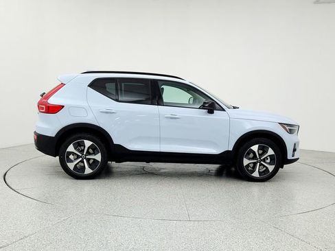 New 2026 Volvo XC40 B5 Plus w/ Protection Package Premier image 4
